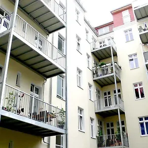 lodge-berlin.find-berlin-hotels.com/